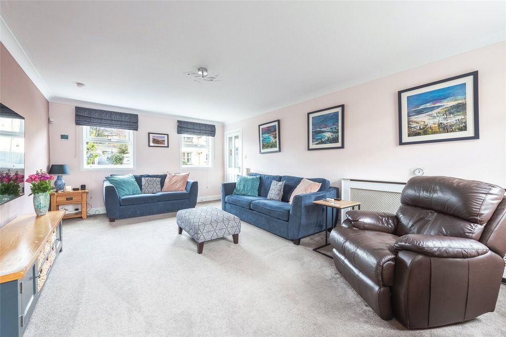 Property photo 3 of 26 Picture No. 94