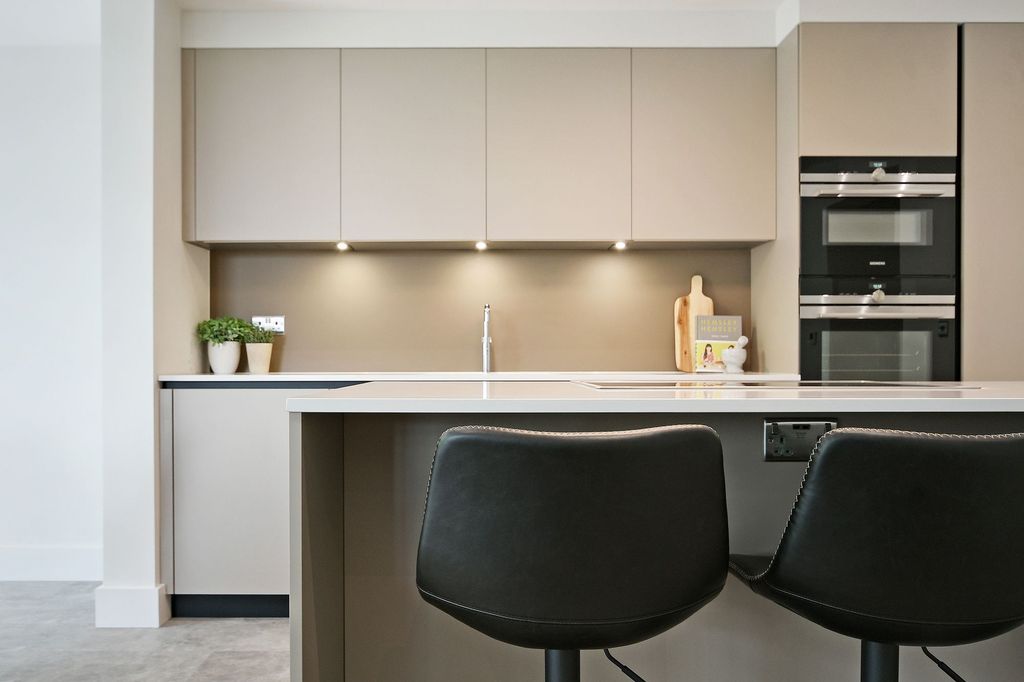 Property photo 1 of 33