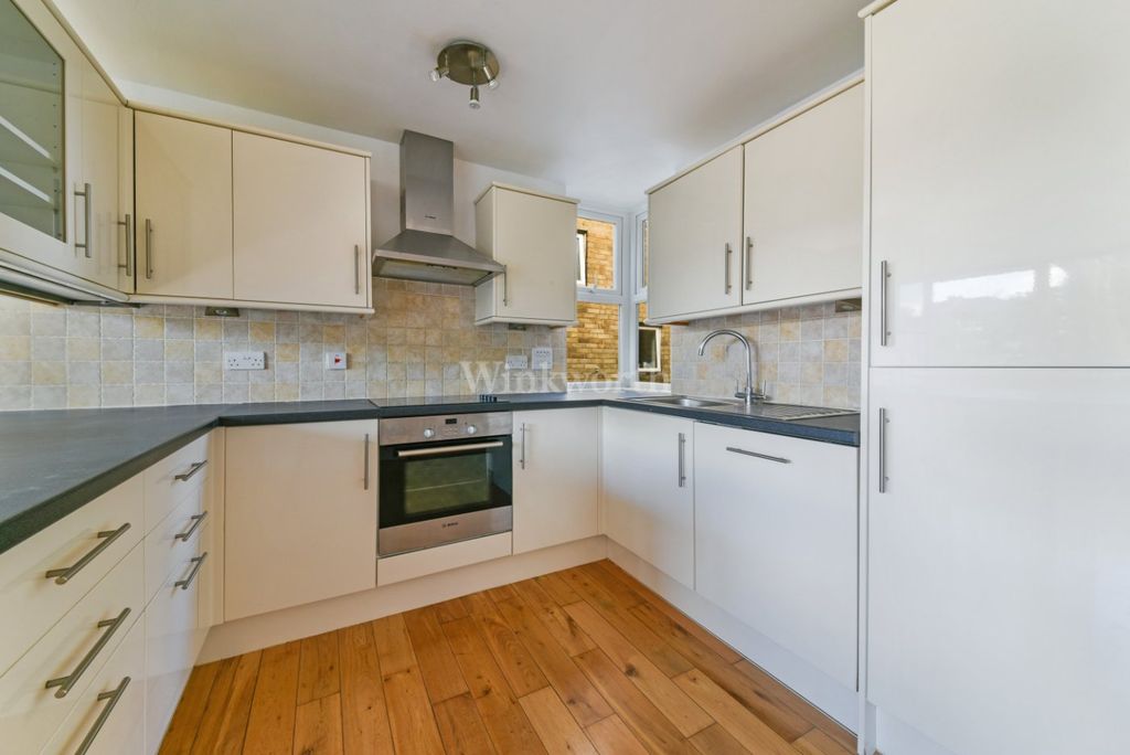 Property photo 3 of 12 Picture No. 34