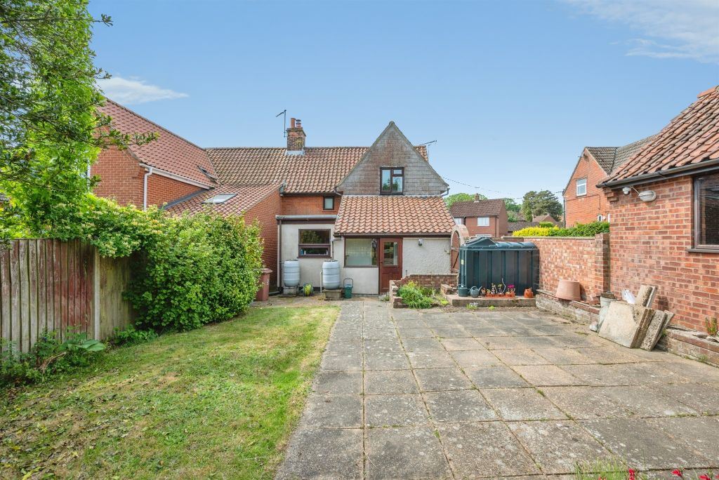 Property photo 2 of 20