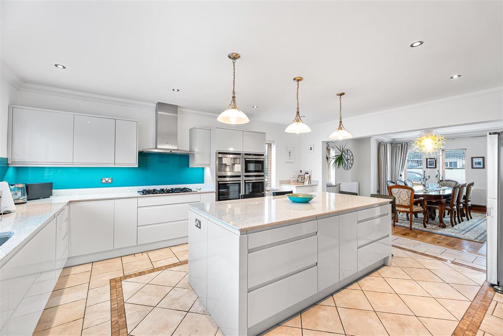 Property photo 3 of 44 Kitchen