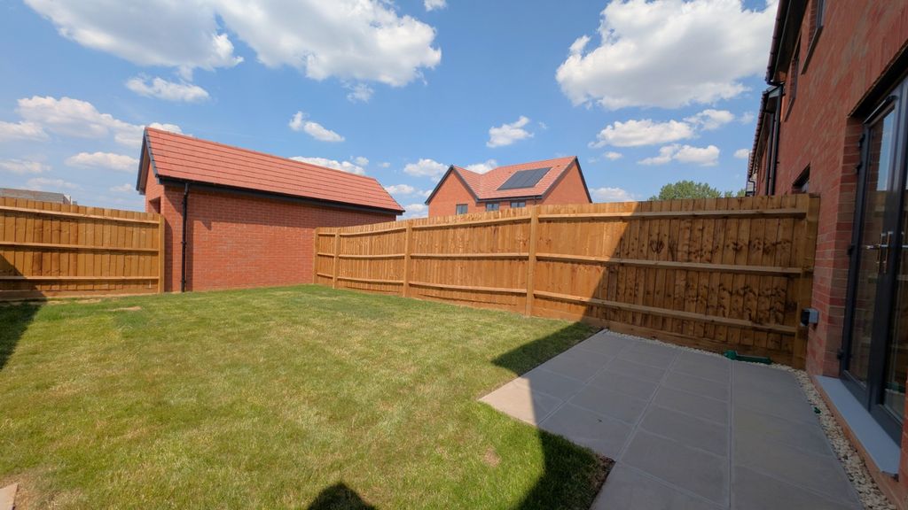 Property photo 3 of 16 5480433