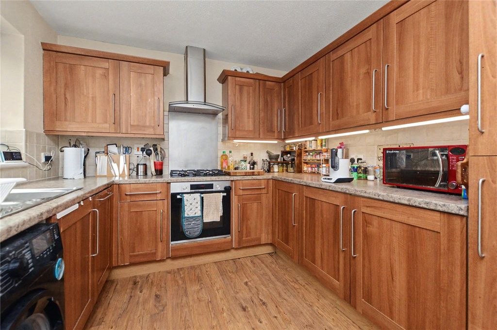 Property photo 3 of 16 Picture No. 10
