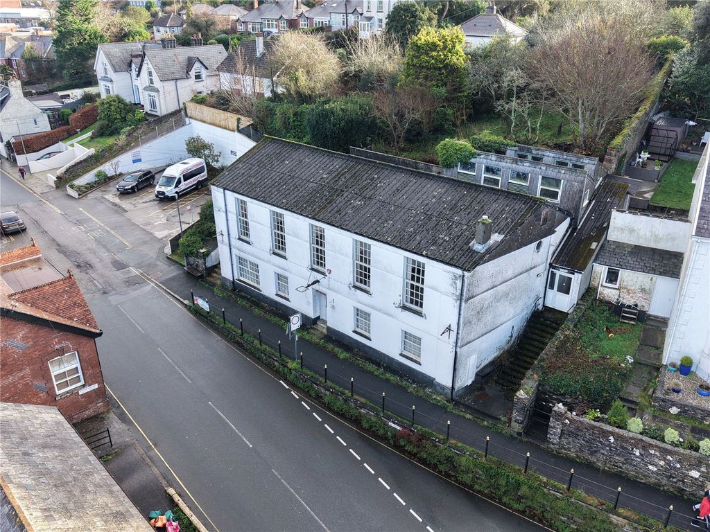 Property photo 2 of 17 Picture No. 27