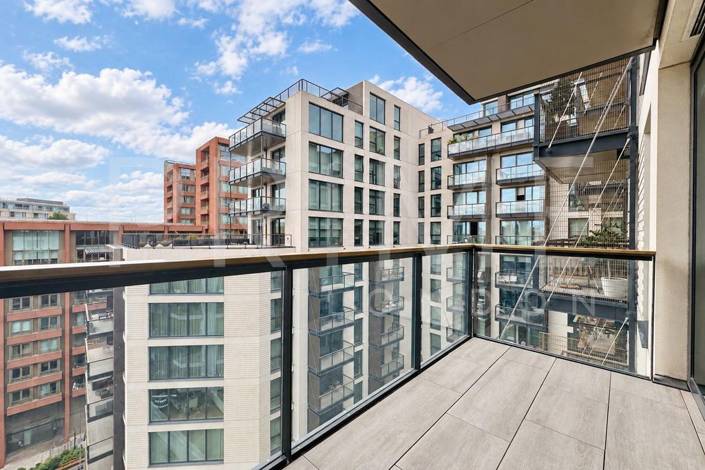 Property photo 2 of 15 E21Bbe41-1F87-4F57-923A-4d440Df0E109.Jpg