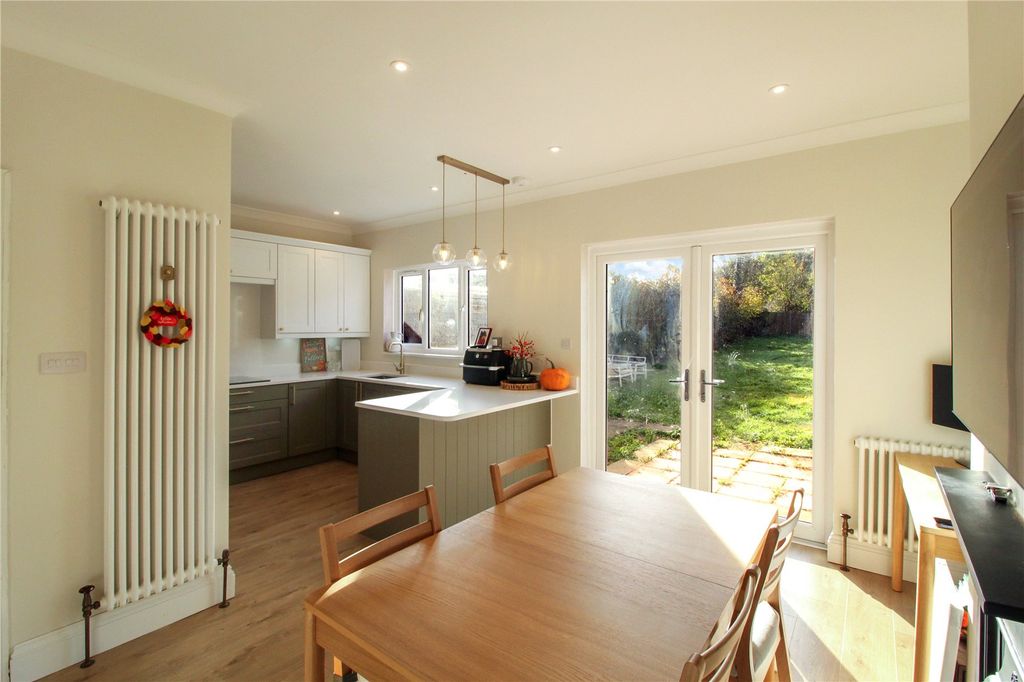 Property photo 3 of 16 Picture No. 12