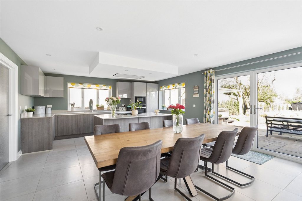 Property photo 2 of 22 Kitchen/Diner