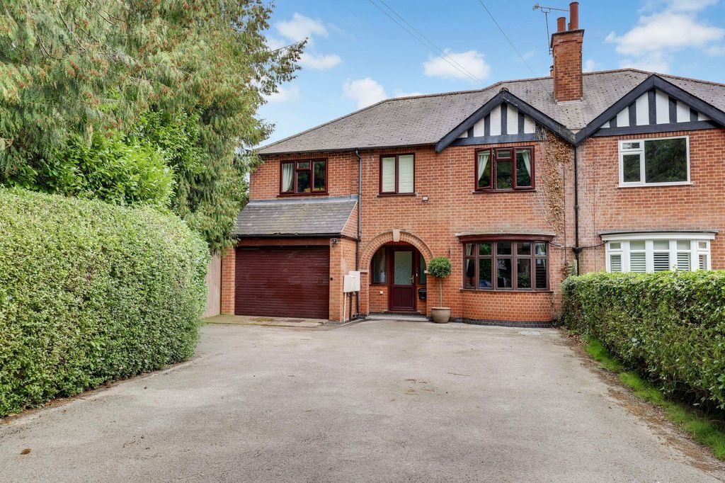 Property photo 1 of 31
