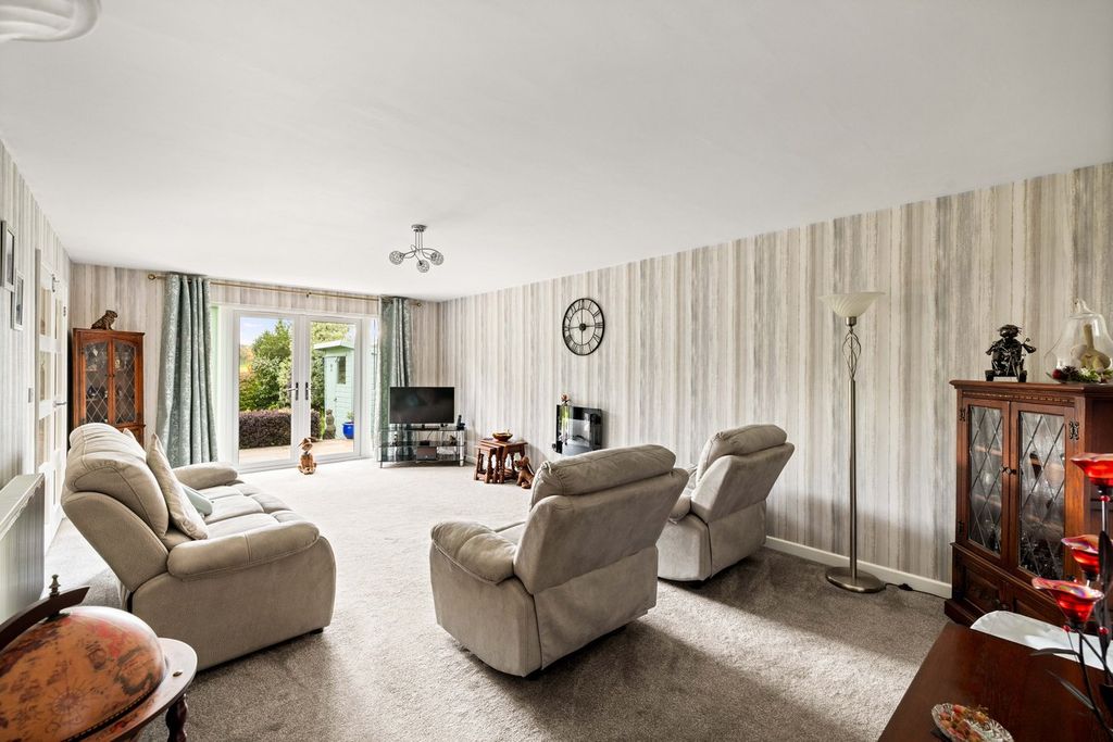 Property photo 2 of 24