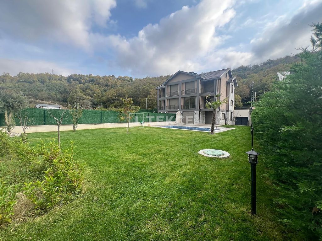 Property photo 2 of 25