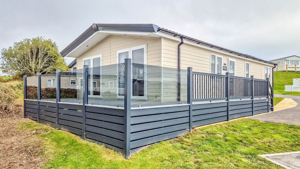 Property photo 1 of 27 Untitled 3