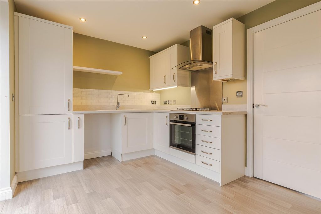 Property photo 2 of 15 Kitchen