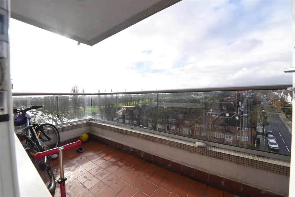 Property photo 2 of 8 60_Mayflower_Lodge_Pic_5.Jpg