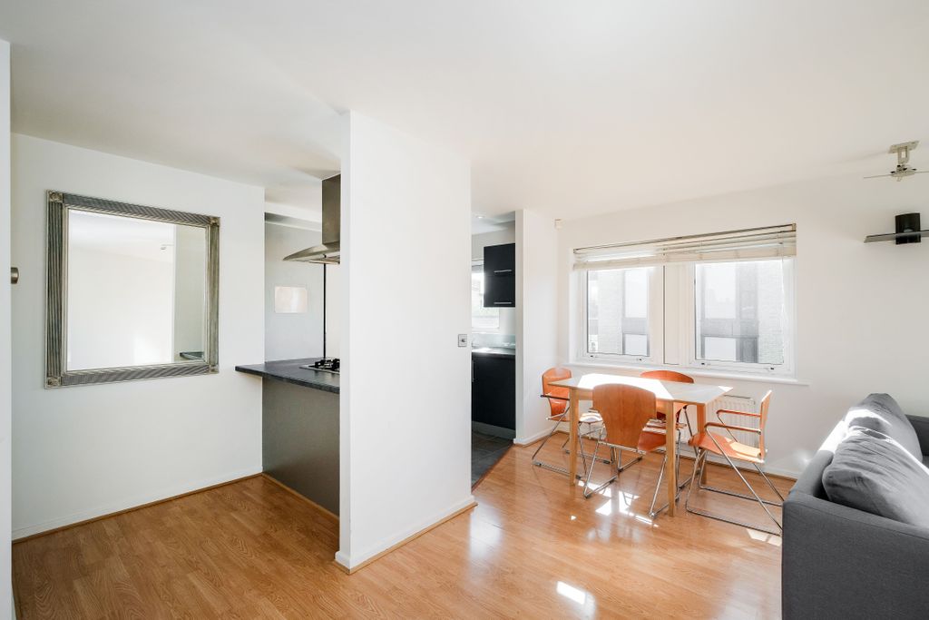 Property photo 3 of 29 Reception