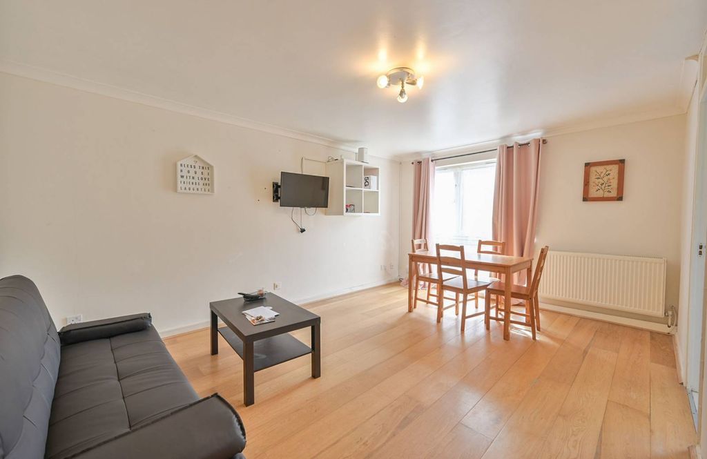 Property photo 3 of 7