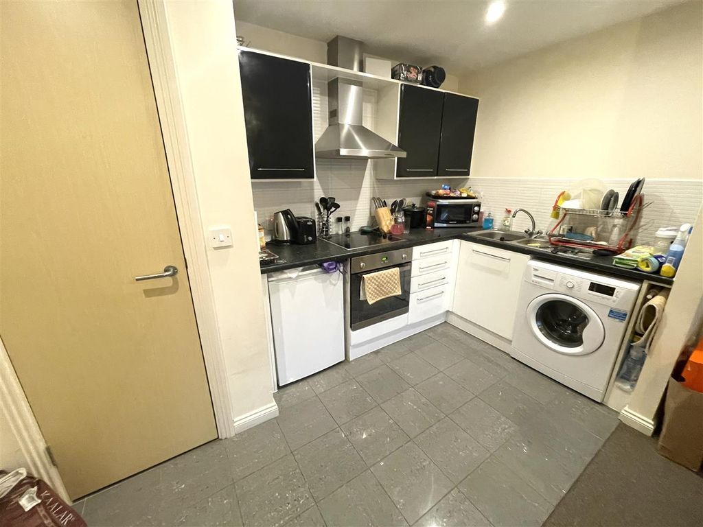 Property photo 3 of 7 Fac474EE-Fffb-4701-9374-6Ef644Cecfe9.Jpeg