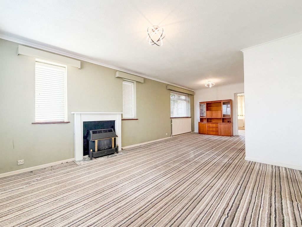 Property photo 2 of 13 4886945