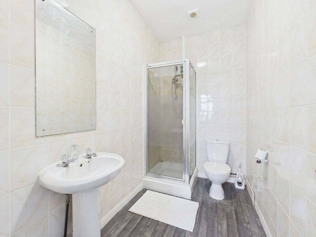 Property photo 3 of 4