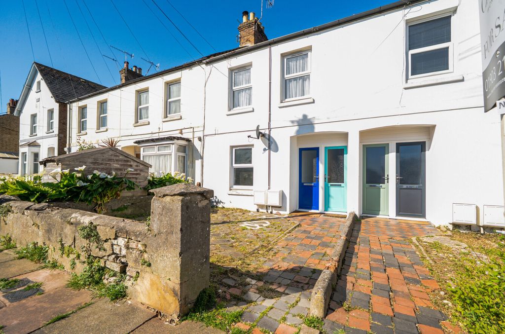 Property photo 1 of 9 External