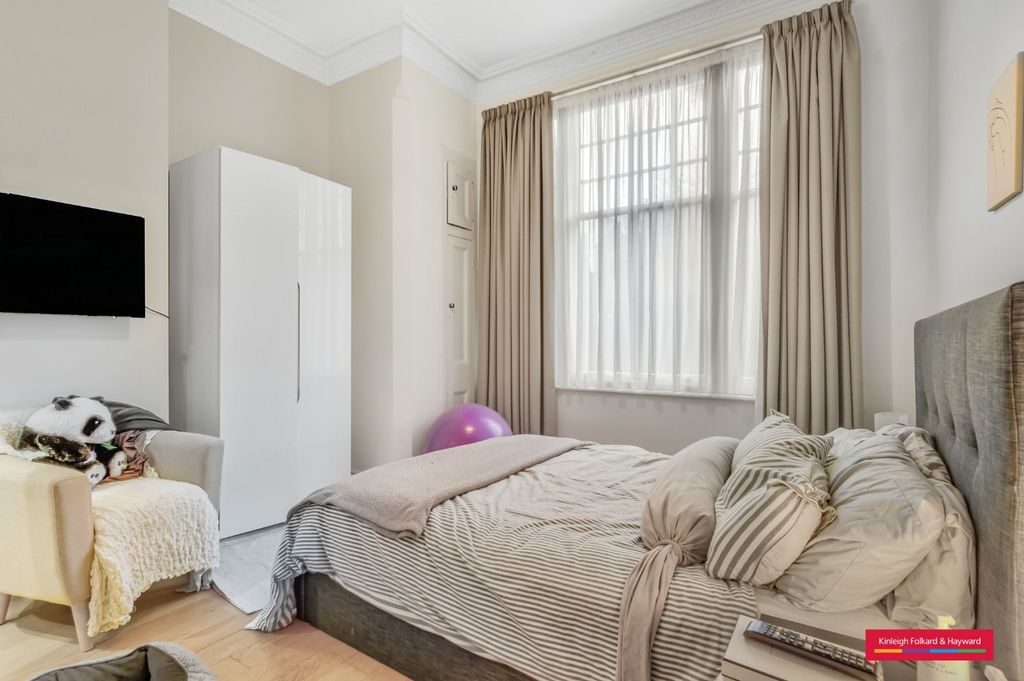 Property photo 3 of 15 Picture No. 17