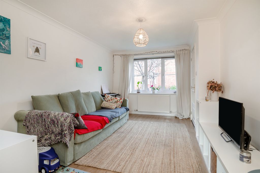 Property photo 3 of 19