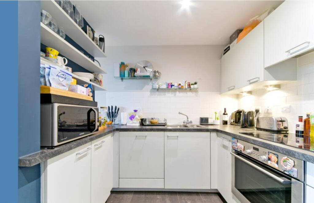 Property photo 3 of 8 3