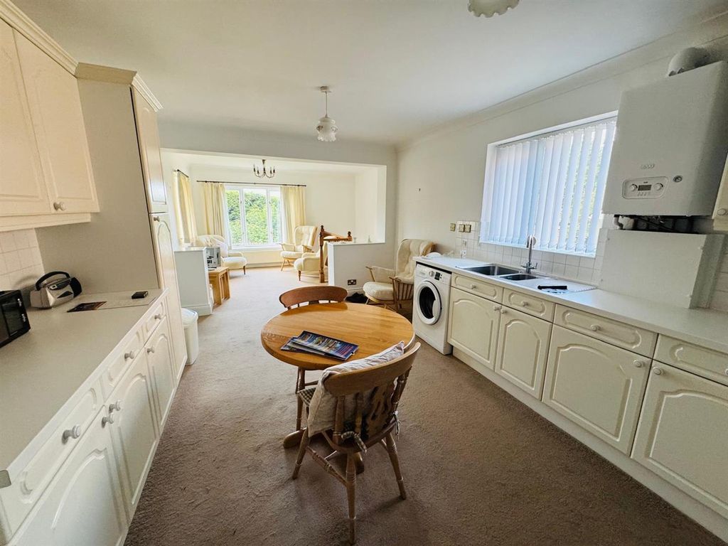 Property photo 3 of 18 Unknown-25.Jpeg