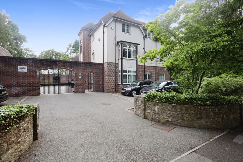 Property photo 1 of 7 Photo 7