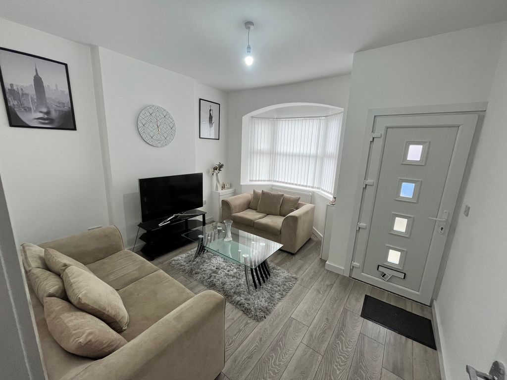 Property photo 1 of 11 Image