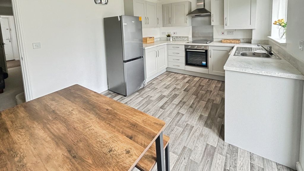 Property photo 2 of 11 Kitchen Diner