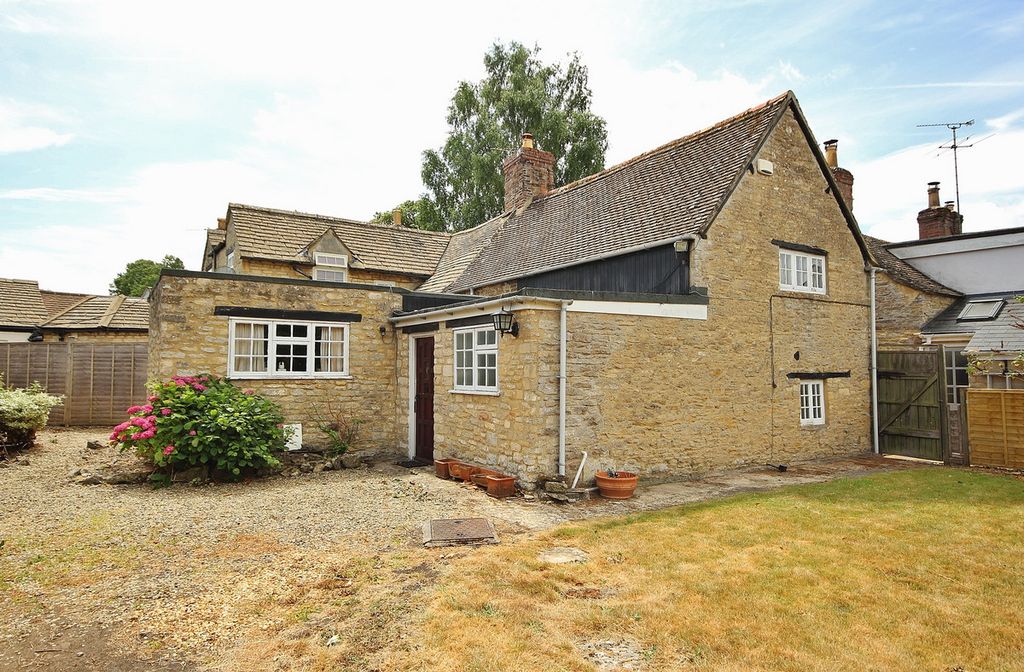 Property photo 1 of 20