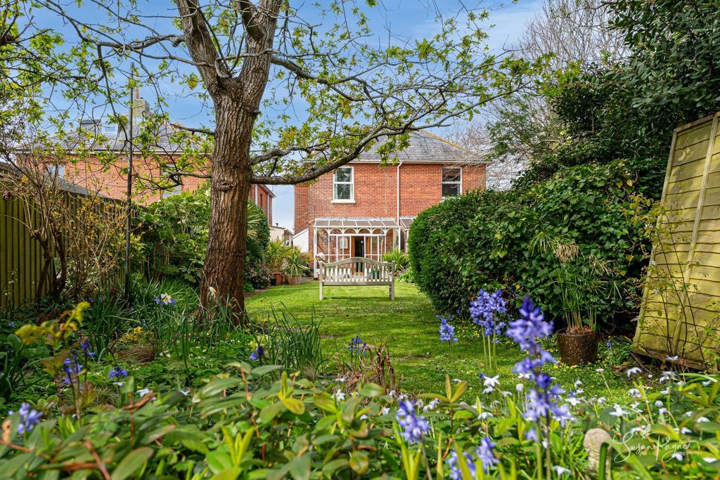 Property photo 2 of 41 Rear Garden
