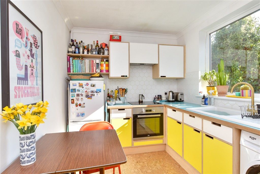 Property photo 1 of 11 Kitchen