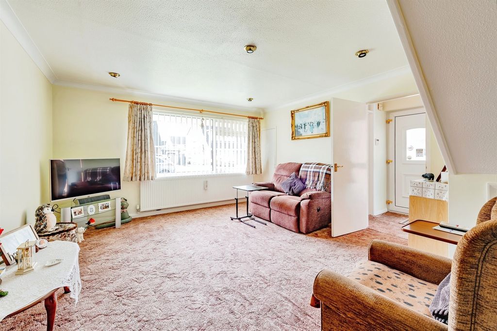 Property photo 3 of 15