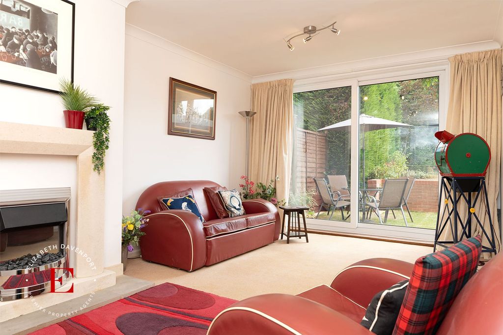 Property photo 2 of 32