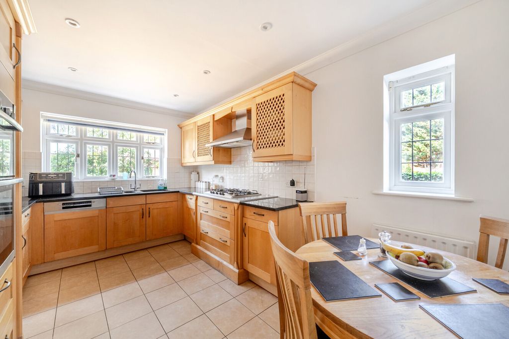 Property photo 3 of 20 1495097-7-6A5E35B...