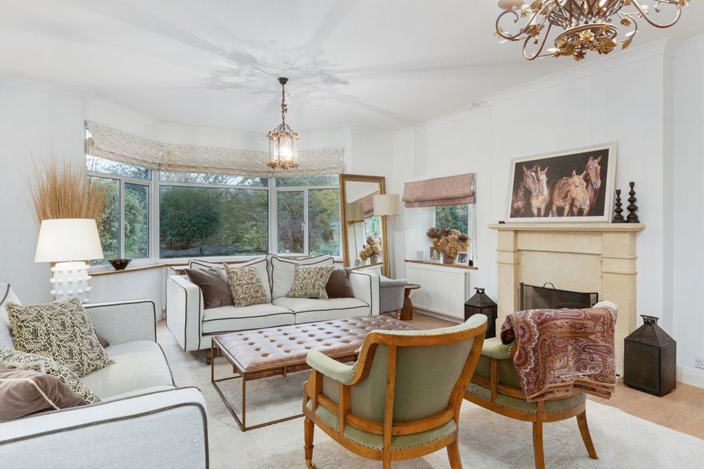 Property photo 3 of 25