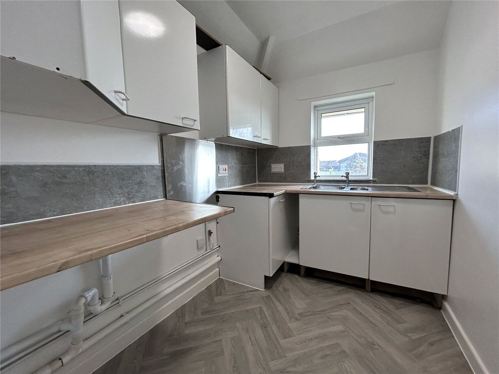 Property photo 2 of 6 Picture No. 08