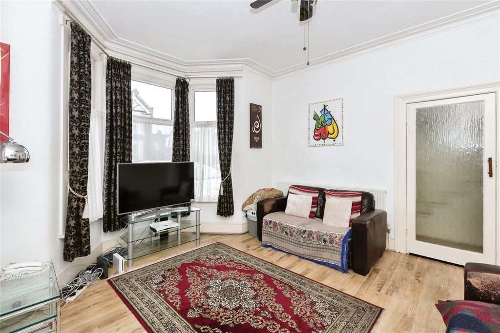 Property photo 2 of 15 Photography