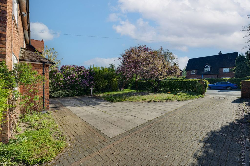 Property photo 3 of 25