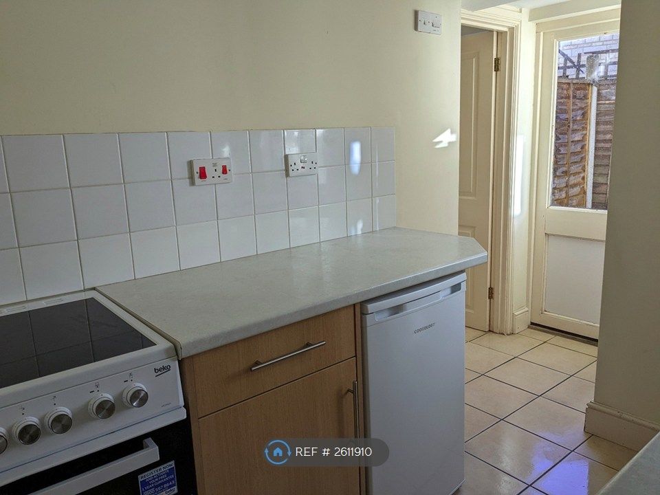 Property photo 2 of 4 Kitchen