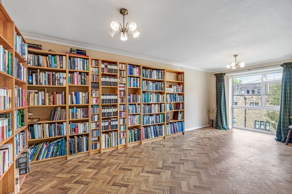 Property photo 2 of 14 Picture 2