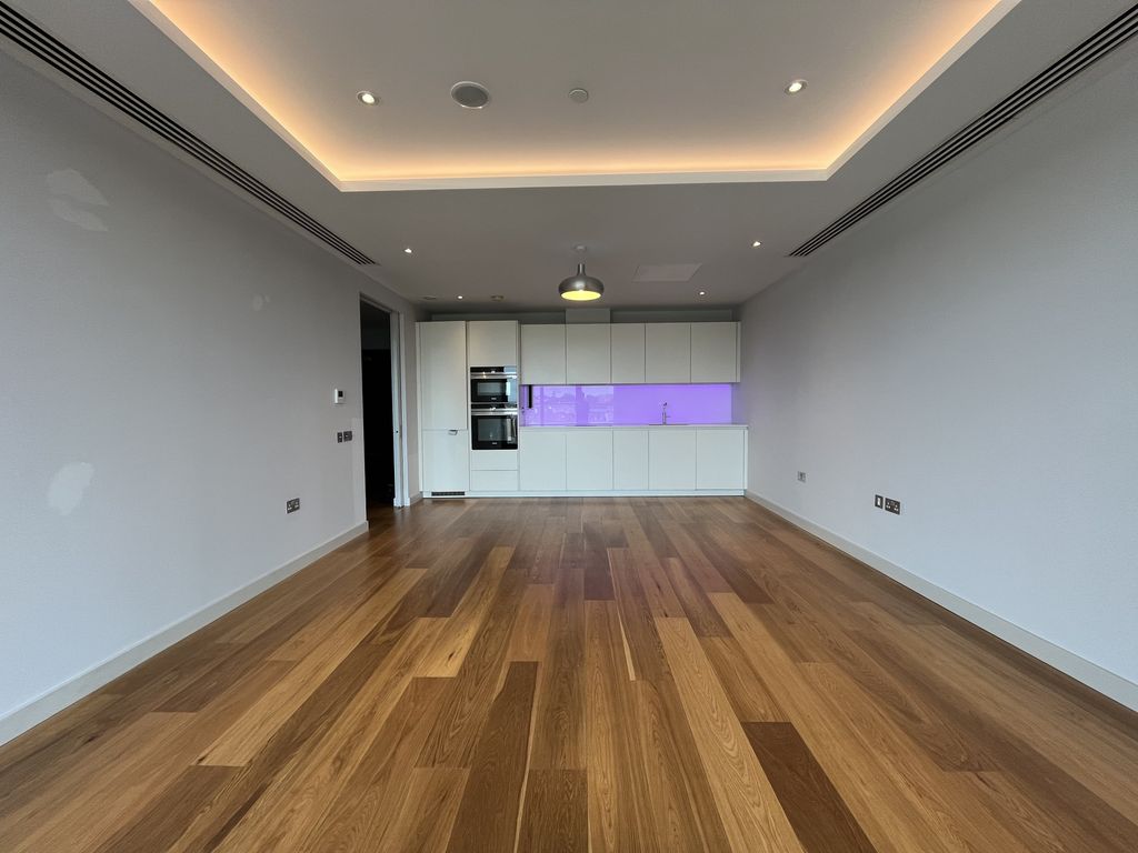 Property photo 2 of 20 Kitchen Lounge