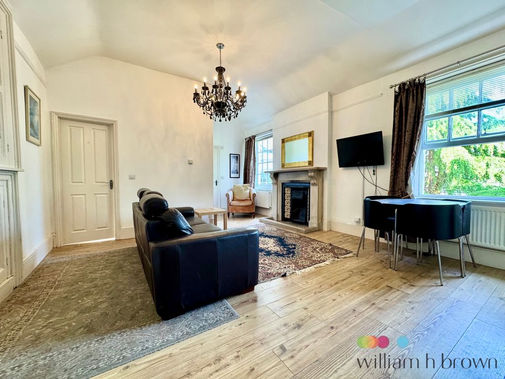 Property photo 2 of 12 Image