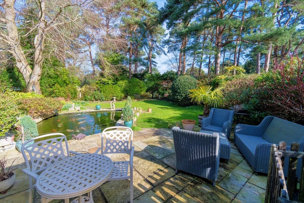 Property photo 3 of 34