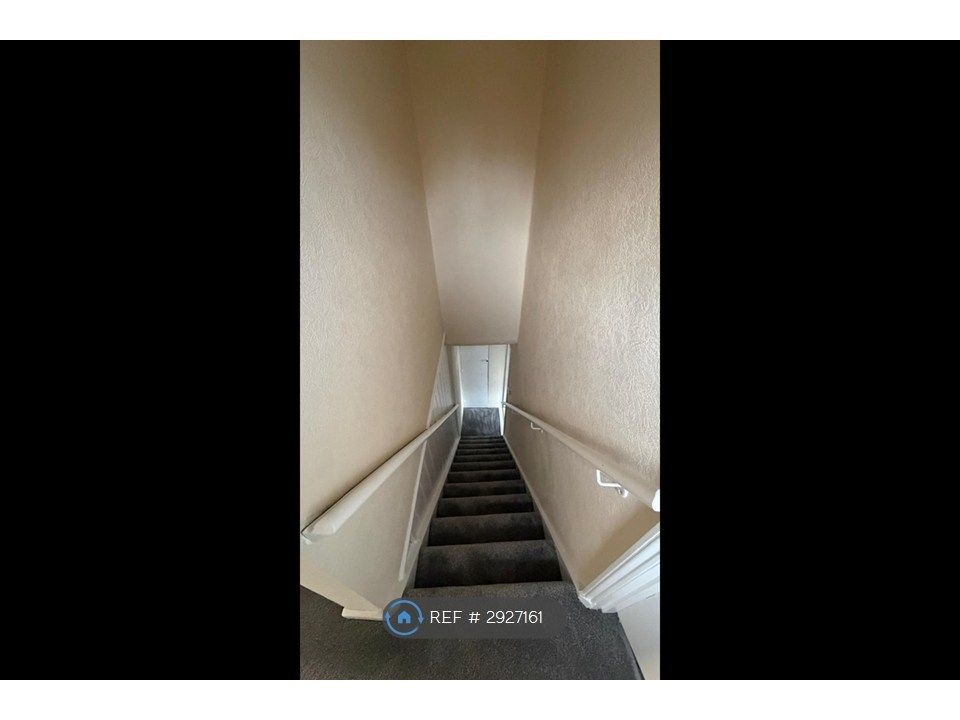 Property photo 3 of 14 Stairs