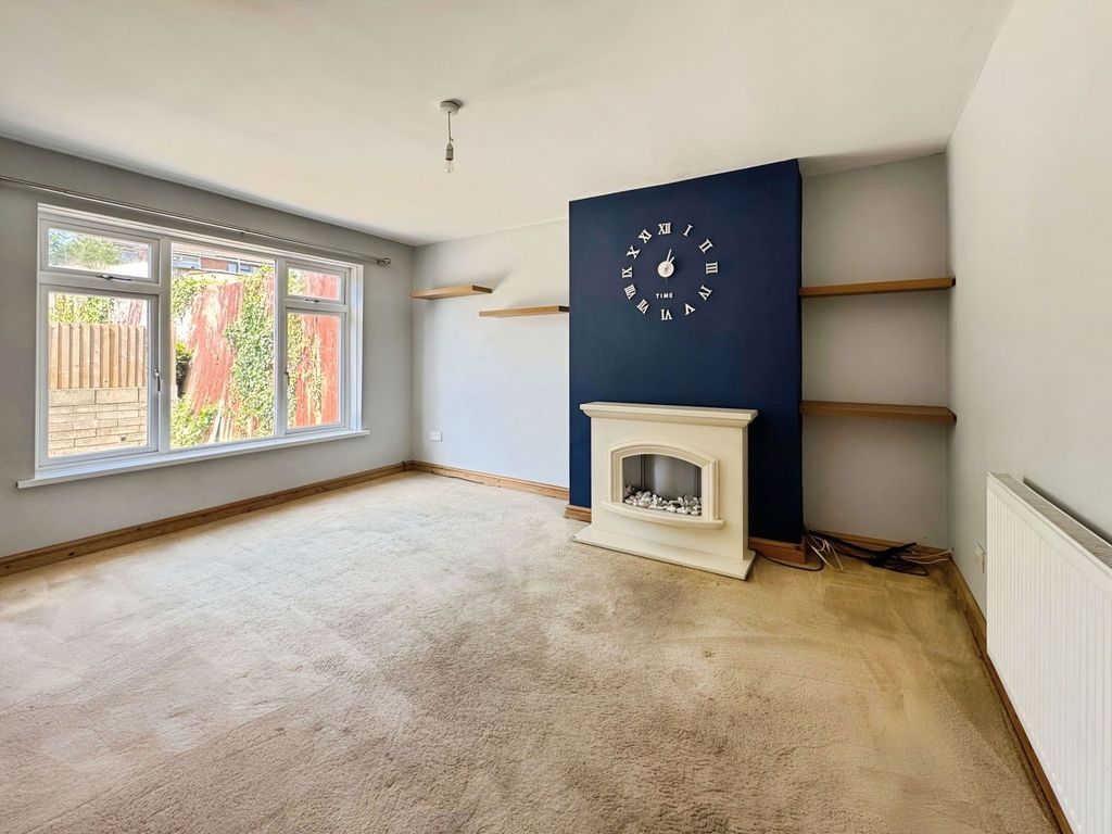 Property photo 3 of 15