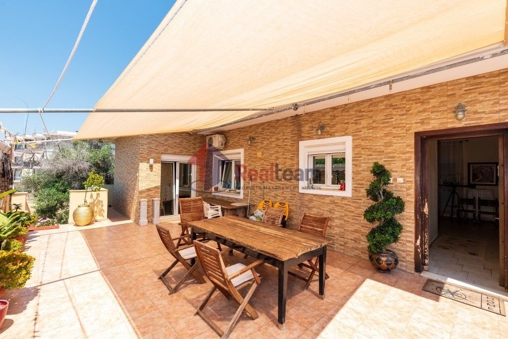 Property photo 2 of 25