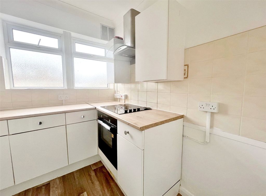 Property photo 2 of 11 Picture No. 04