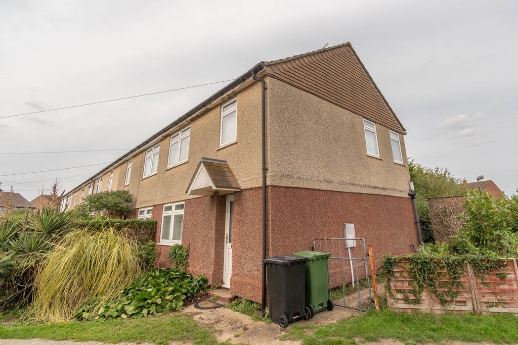 Property photo 2 of 13